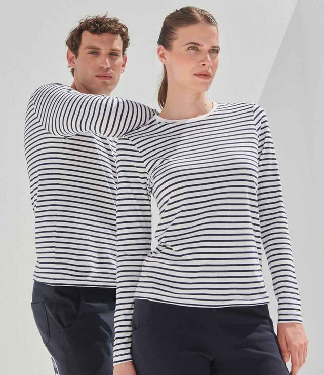 SF204 White/Oxford Navy Model