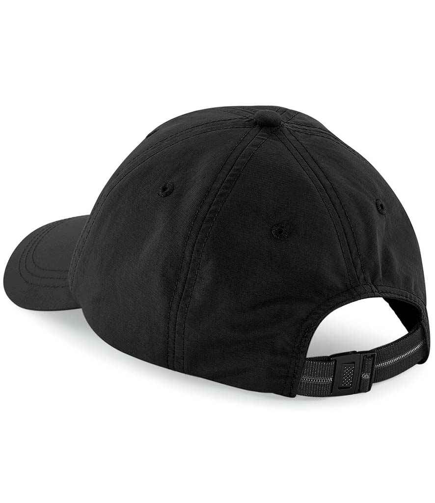 Beechfield Outdoor 6 Panel Cap in Classic Durable Design for Everyday Wear