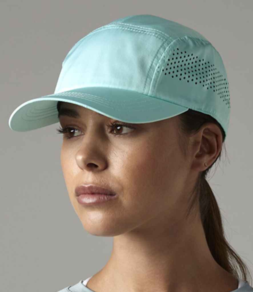 Beechfield Technical Running Cap with Performance Fabric for Active Wear and Comfort
