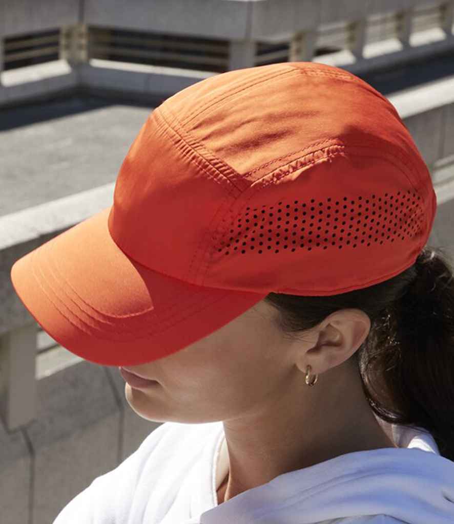 Beechfield Technical Running Cap with Performance Fabric for Active Wear and Comfort