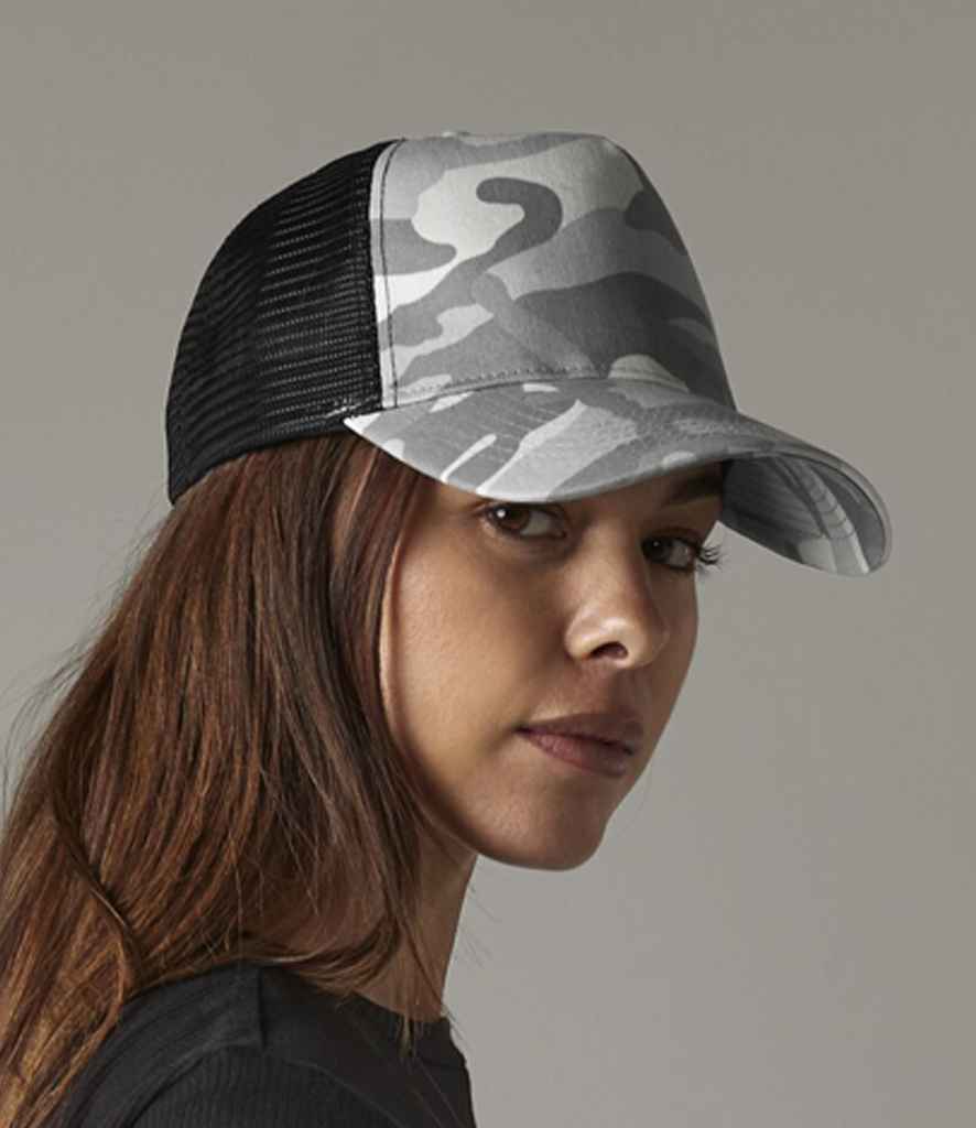 Beechfield Camo Snapback Trucker Cap