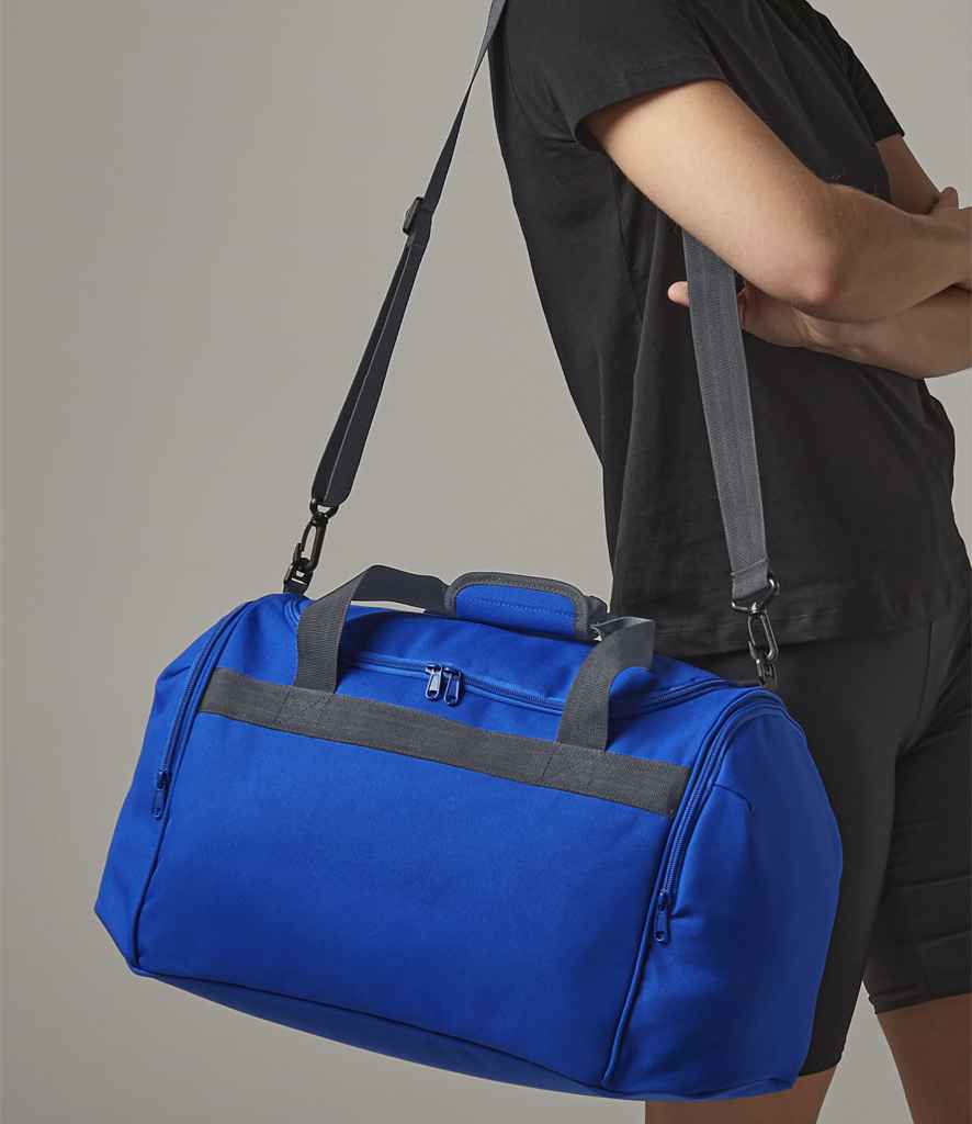 BagBase Freestyle Holdall Bag – Durable and Spacious Sports and Travel Holdall