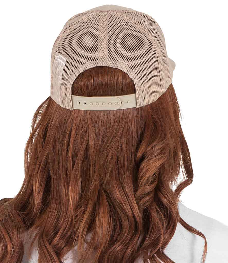 Flexfit Retro Trucker Cap with Classic Design and Adjustable Fit for Everyday Wear