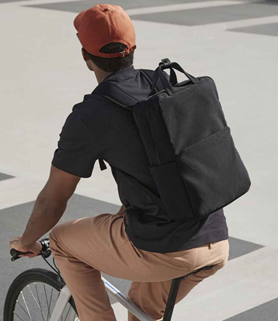 Quadra Stockholm Laptop Backpack | Black