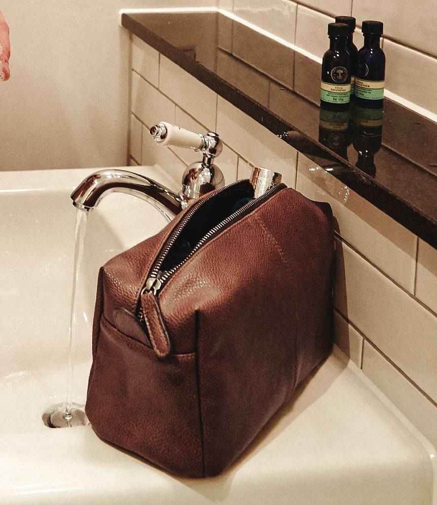 Quadra NuHide® Wash Bag | Tan