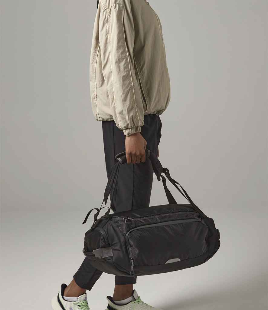 Quadra SLX 30 Litre Stowaway Carry-On | Black