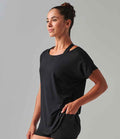 Tombo Scoop Neck T-Shirt | Black